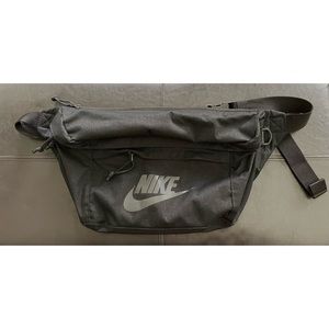Nike Tech Hip Pack - Black